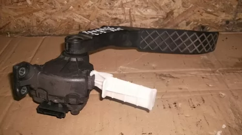 Pedala pentru Volkswagen Touareg 7L, motorizare 2.5 diesel, cod 7L6723507 [1]