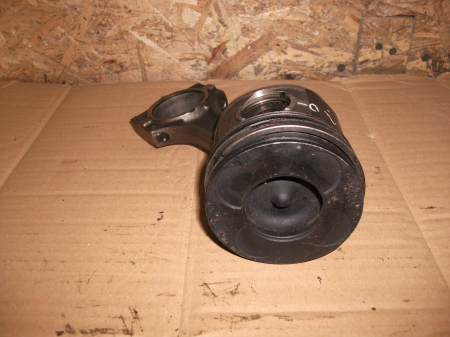 Piston cu biela pentru BMW Seria 5 E39, motorizare 3.0 diesel [1]