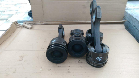 Piston cu biela pentru Lexus IS220 XE20, motorizare 2.2 diesel [1]