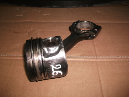 Piese motor - Piston cu biela pentru Lexus IS220 XE20, motorizare 2.2 diesel, cod 86L78