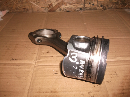 Piese motor - Piston cu biela pentru Toyota AVENSIS T250, motorizare 2.2 diesel, cod 0R022