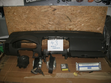 Elemente de interior - Plansa bord pentru Nissan Pathfinder R51