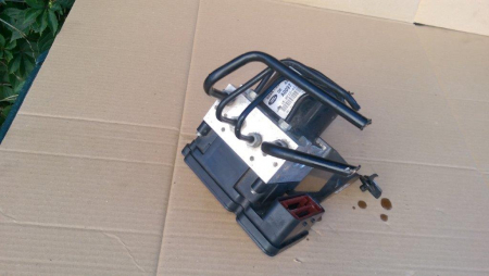 Pompa ABS pentru Land Rover Freelander 2, motorizare 2.2 diesel, cod 6G9N-2C405-DG [1]