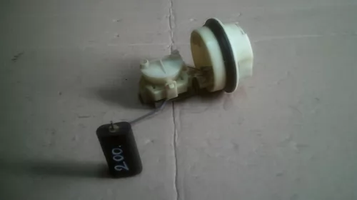 Pompa de alimentare pentru Peugeot 306 , motorizare 1.9 Diesel, cod 9610587080 [1]