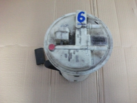 Alimentare - Pompa de alimentare pentru Renault Laguna 2, motorizare 1.5 diesel, cod 8200004958