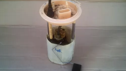 Pompa de alimentare pentru Volkswagen Golf 6, motorizare 1.6 Diesel, cod 1K0919050J [2]