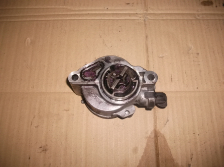 Motoare si anexe - Pompa de vacuum pentru Mazda 3 BL, motorizare 1.6 diesel, cod D156-2B