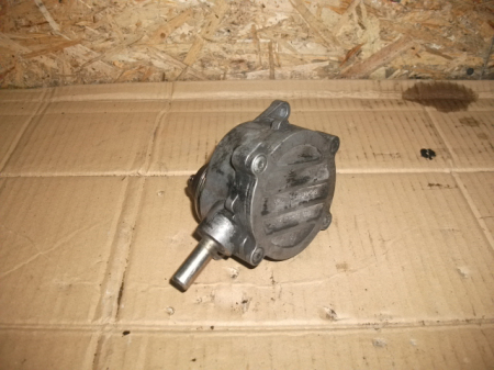 Motoare si anexe - Pompa de vacuum pentru Mercedes Vito W639, motorizare 2.2 diesel, cod A6462300165