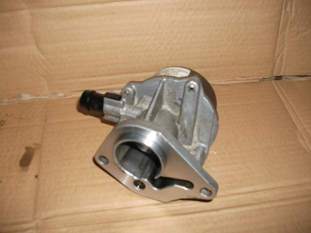 Pompa vacuum - Pompa de vacuum pentru Renault Megane 2, motorizare 1.5 diesel, cod 8200327149