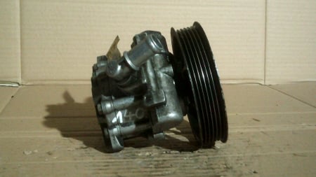 Pompa servodirectie - Pompa servodirectie pentru Saab 95 , motorizare 2.0 benzina