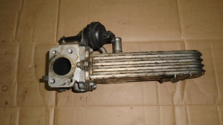 Alte anexe - Racitor gaze pentru Volkswagen Passat B6, motorizare 2.0 diesel, cod 03G131513J