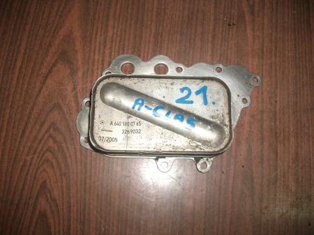 Piese motor - Racitor ulei pentru Mercedes B-Class W245, motorizare 2.0 diesel, cod A6401800765