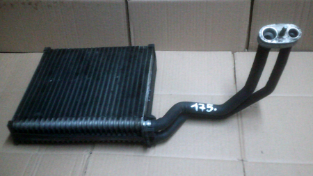 Alte piese de climatizare - Radiator pentru AUDI A4 B7, motorizare 2.0 DIESEL, cod 8E1820103A