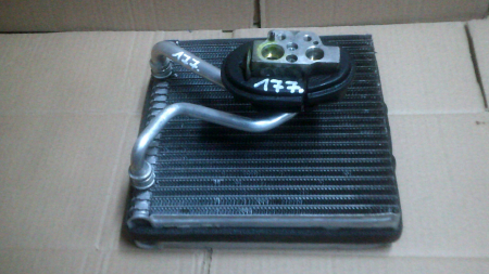 Alte piese de climatizare - Radiator pentru VOLKswagen GOLF 6, motorizare 2.0 DIESEL, cod 1K0820679