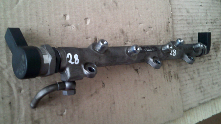 Motoare si anexe - Rampa injectie pentru BMW SERIA 5 E60, motorizare 2.0 diesel, cod 7787164
