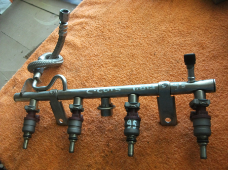 Injectie - Rampa injectie pentru Mercedes C-Class W204, 1.8 benzina, cod 2720780092 , A2710780023