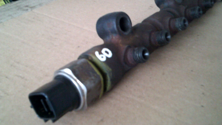 Injectie - Rampa injectie pentru Toyota AVENSIS t250, motorizare 2.0 diesel, cod 89458-71010