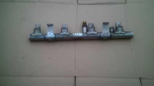 Rampa injectie Stanga pentru Audi Q7 4L, motorizare 4.2 Benzina, cod 079133315E [1]