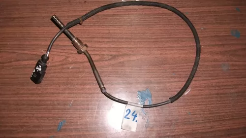 Senzor pentru Audi A4 B7, motorizare 2.7 Diesel, cod 059906088H [1]