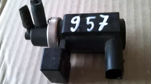 Senzori - Senzor pentru Audi A4B6 , cod 8E0906628