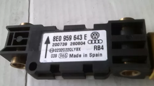 Senzor pentru Audi A4B7 , cod 8E0959643E [1]