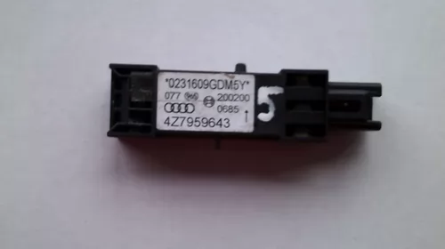 Senzori - Senzor pentru Audi A4B8 , cod 4H0919275A