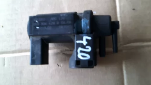 Senzori - Senzor pentru Audi A6C6 , cod 059906628B