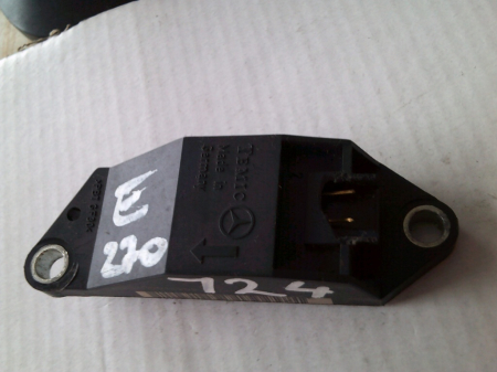 Senzor impact pentru Mercedes E-class W211, an 2002-2009,  cod A0018209326 [1]