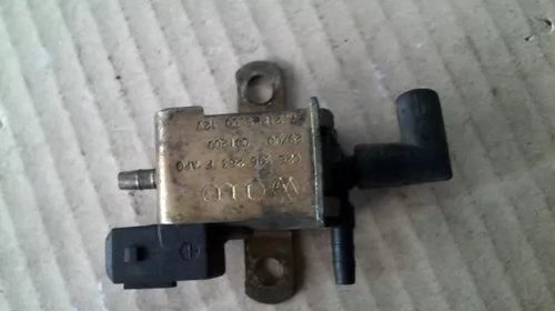 Senzor pentru Volkswagen Passat B5, cod 028906283F [1]