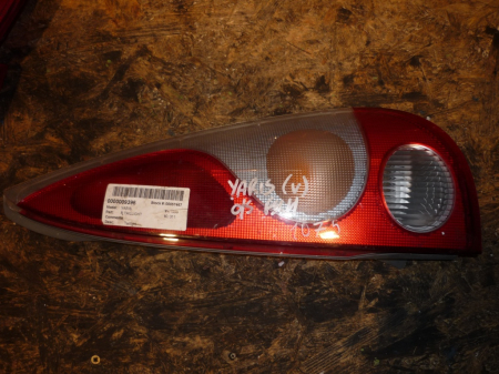 Elemente de caroserie - Stop dreapta Toyota Yaris XP10 , combi, an 1999-2005