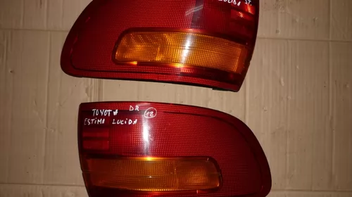 Faruri si stopuri - Stopuri Stanga pentru Toyota Lucida