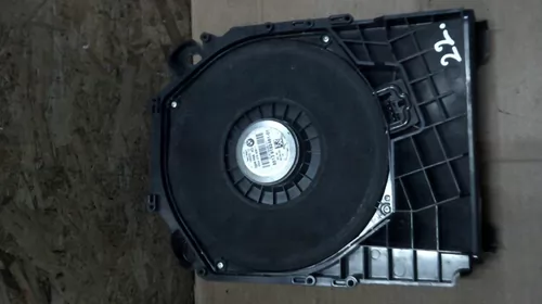 Car audio - Subwoofer pentru BMW Seria 3 E90, E91 cod 9192461