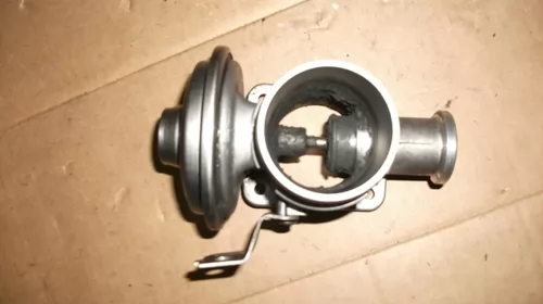 Supapa EGR pentru BMW Seria 3 E46, motorizare 2.0 Diesel, cod 7785452 [2]