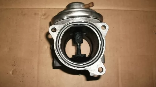 Supapa EGR pentru Volkswagen Fox , motorizare 1.4 Diesel, cod 045131501F , 045129637A [2]