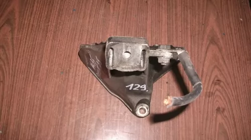 Suport dreapta pentru Volkswagen Passat B5, motorizare 1.9 diesel, cod 8D0199308AF [1]