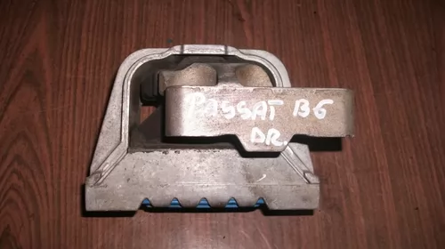 Suport dreapta pentru Volkswagen Passat B6, motorizare 2.0 diesel, cod 1K0199262M [1]