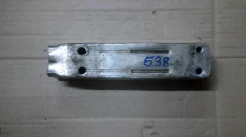 Alte anexe - Suport fata dreapta pentru Audi A6C6 , motorizare 3.0 diesel, cod 4F0807134