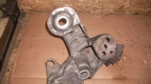 Suport pentru Audi A4B7 , motorizare 2.0 diesel, cod 8E0199352F [1]