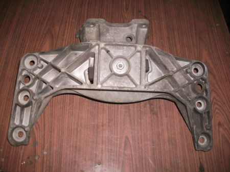 Alte anexe - Suport cutie viteza cu tampon BMW Seria 5 E60, E61 2.5d, 3.0 d, cod 6761106-02, an 2004-2010