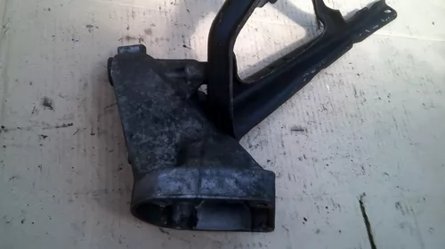 Suport pentru Mercedes C-class W203, motorizare 2.2 diesel, cod A6112230704 [1]