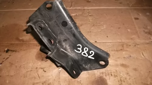 Alte anexe - Suport pentru Toyota Rav-4 XA30, motorizare 2.2 diesel, cod 12372-0R010