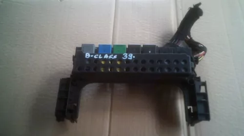 Module si calculatoare - Tablou Sigurante pentru Mercedes B-Class W245, cod A1695450001