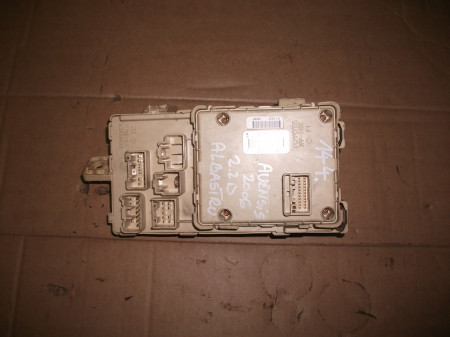 Module si calculatoare - Tablou Sigurante pentru Toyota AVENSIS T250, cod 82641-CA010-F
