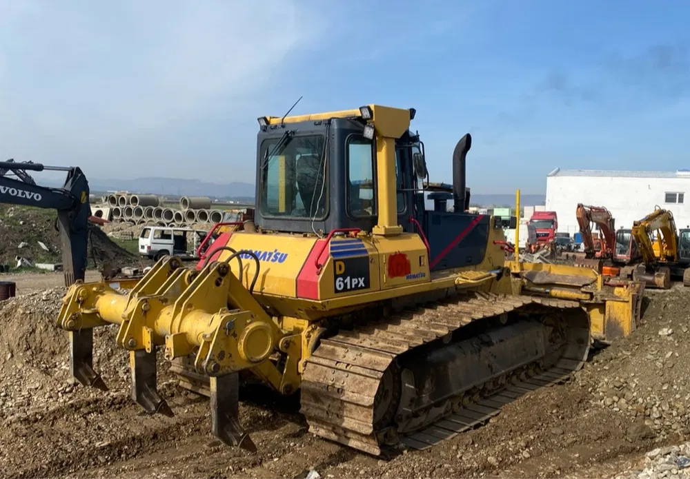 Buldozer Komatsu D61 PX15 [5]