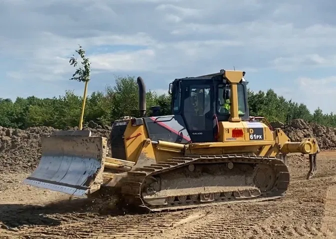 Buldozer Komatsu D61 PX15 [2]