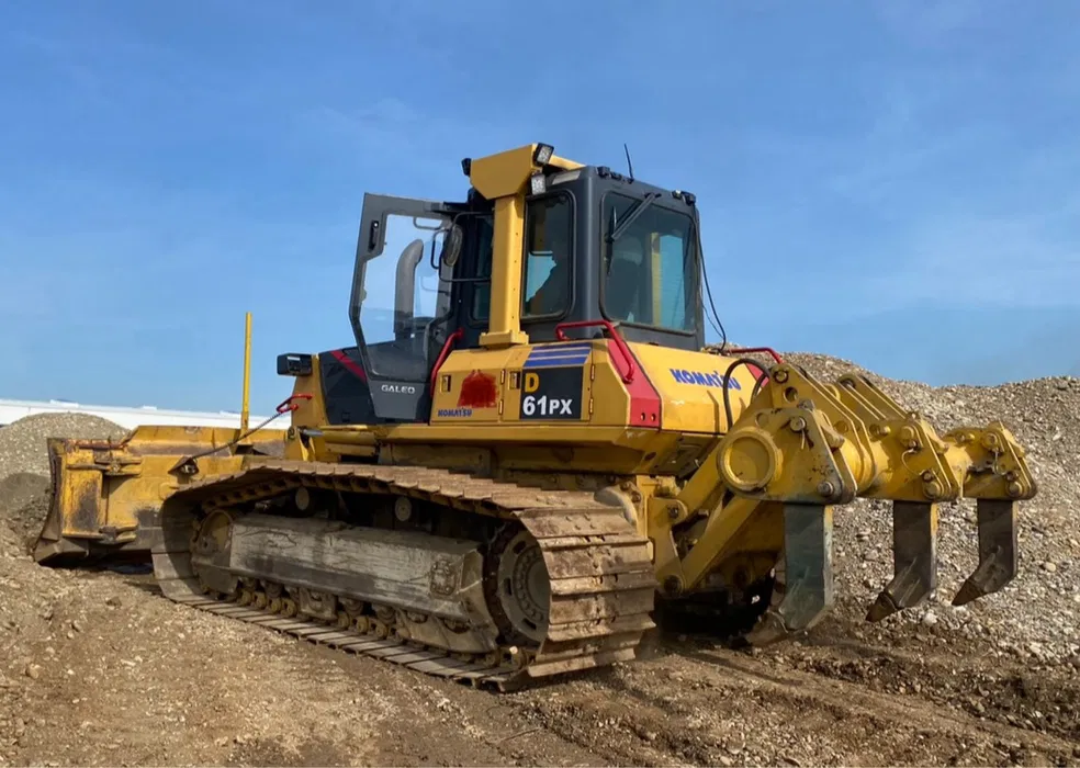 Buldozer Komatsu D61 PX15 [1]