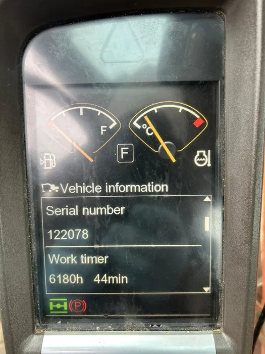 Excavator Volvo EW160 C pe roti [7]
