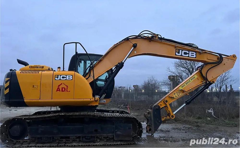 Excavator senile JCB JS160 LCI4T [4]