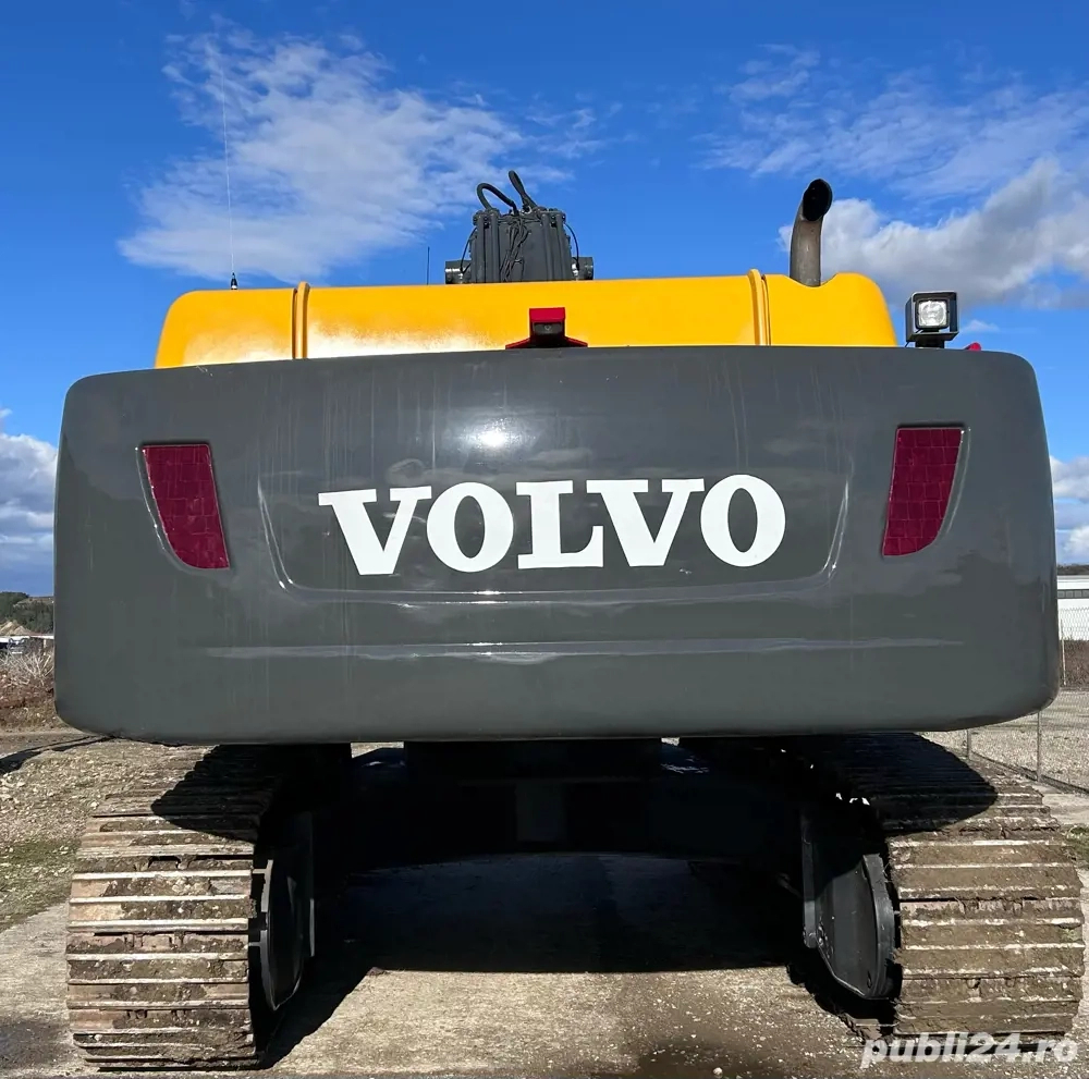 Excavator senile Volvo EC360C [6]