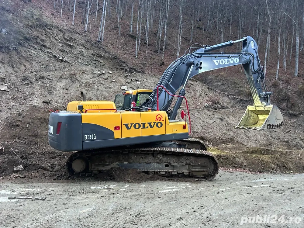 Excavator senile Volvo EC360C [4]